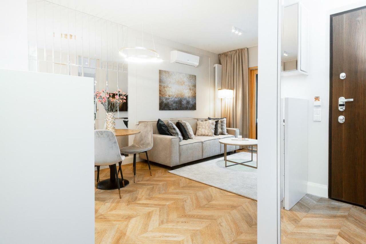 Mennica Residence Apartments By Renters Prestige Varsóvia Exterior foto